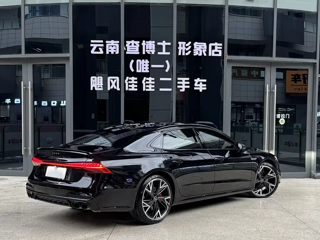 Audi A7L — фото 4