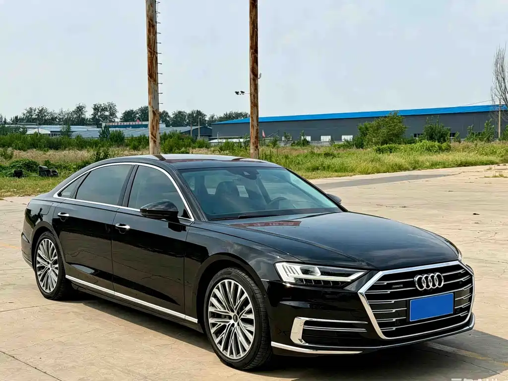 Audi A8 — фото 3