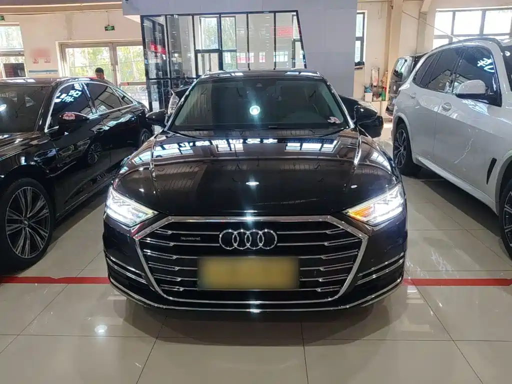 Audi A8 — фото 3