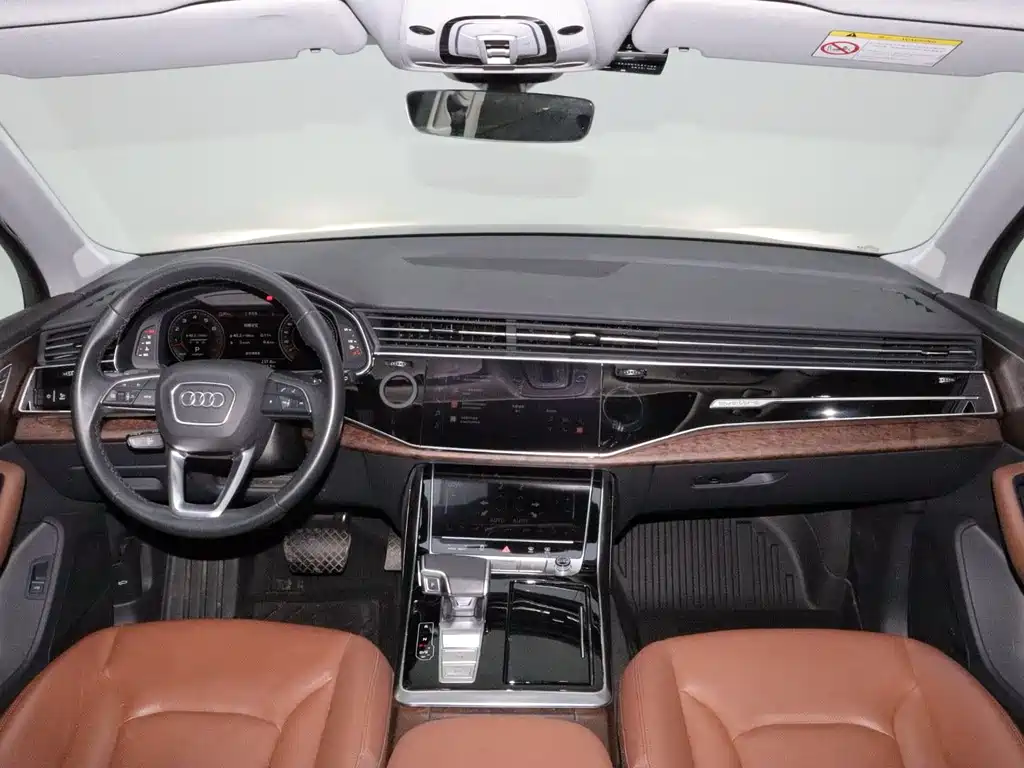 Audi Q7 — фото 14
