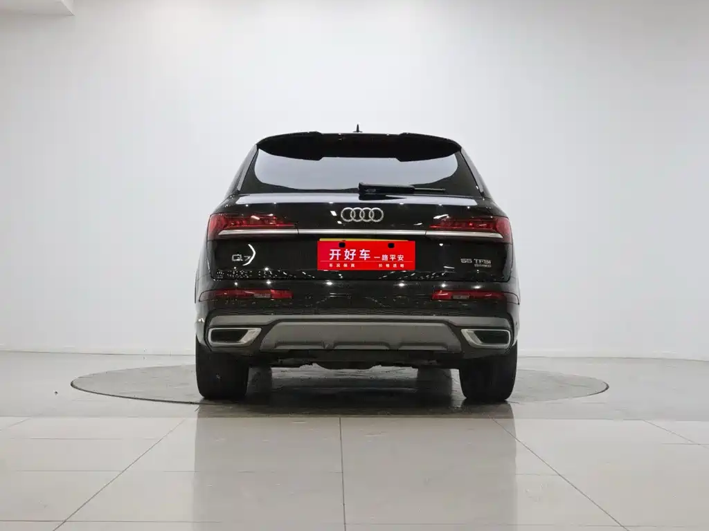 Audi Q7 — фото 5