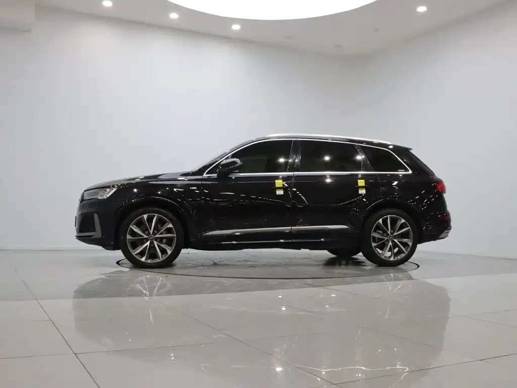 Audi Q7 — фото 8