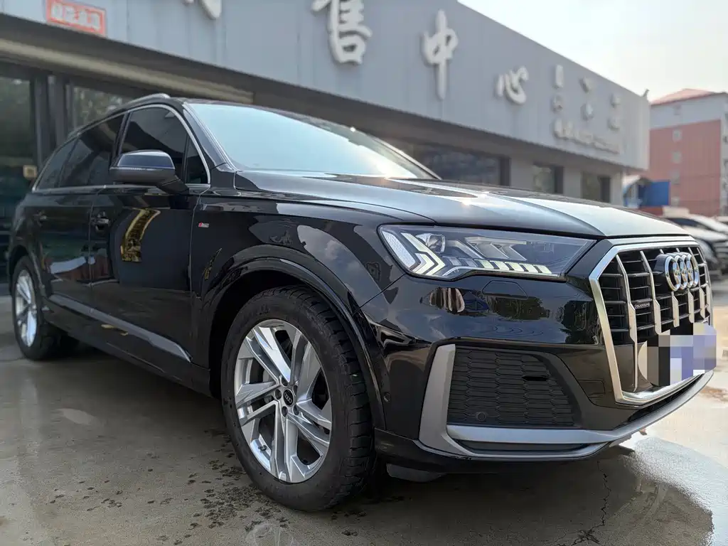 Audi Q7 — фото 3