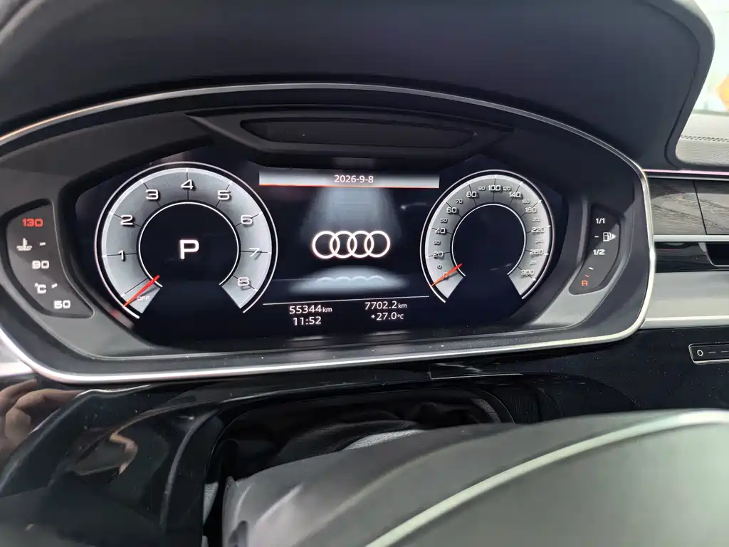 Audi A8 — фото 9