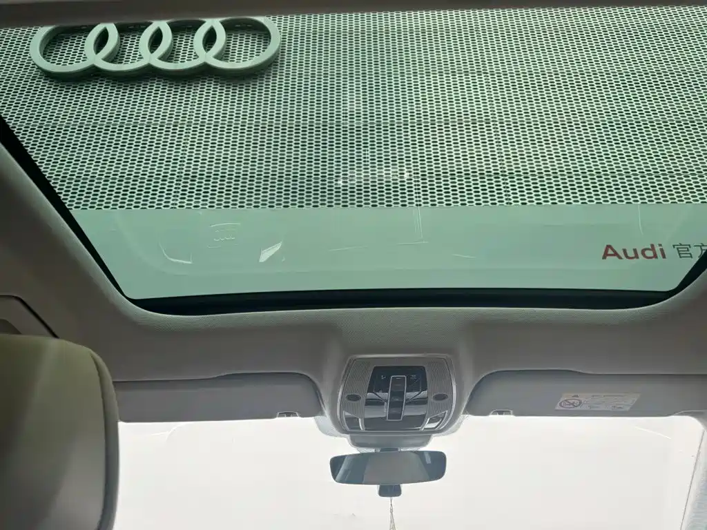 Audi A8 — фото 9