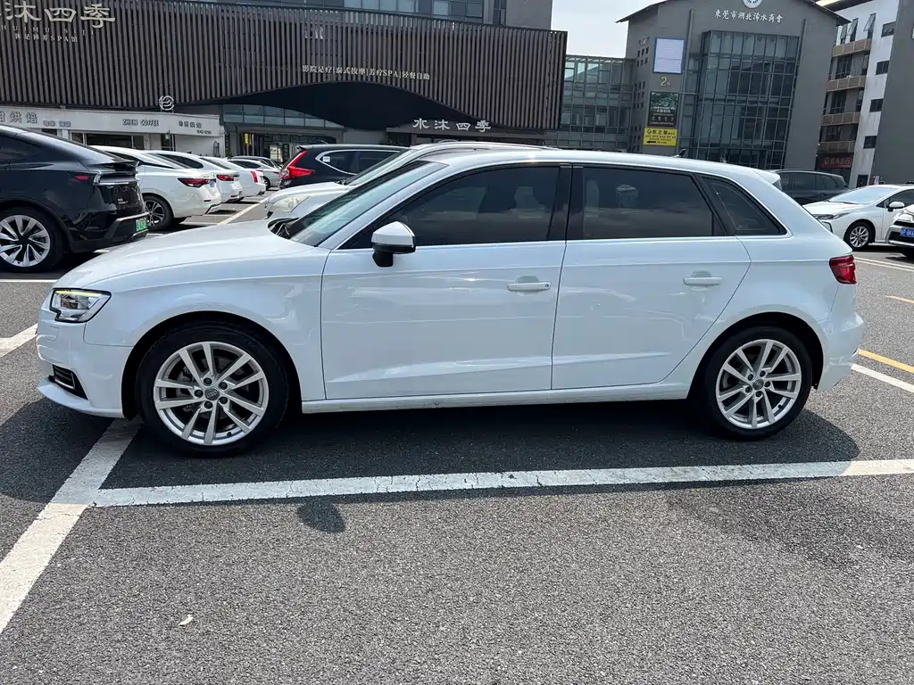 Audi A3 — фото 2
