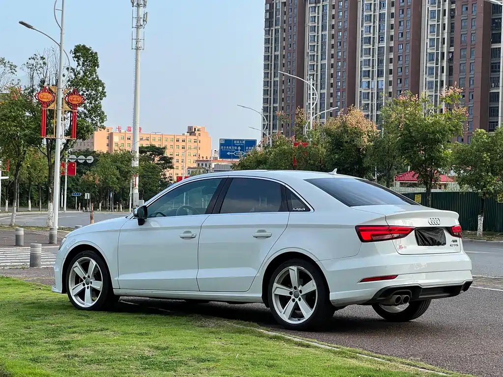 Audi A3 — фото 9