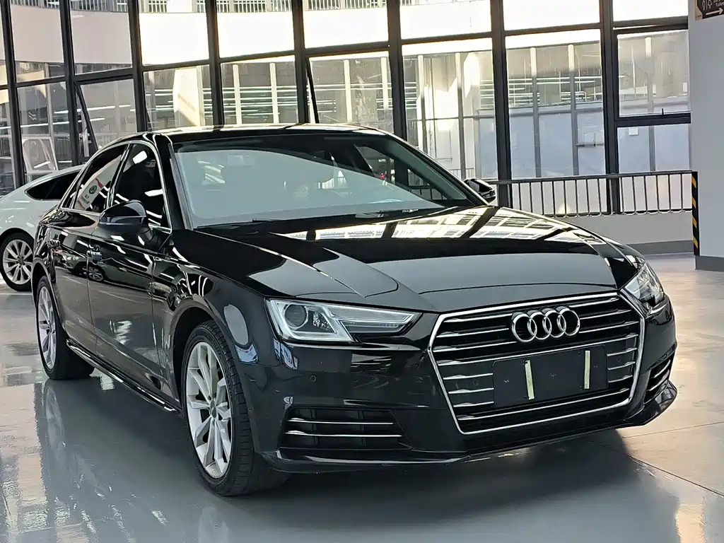 Audi A4L — фото 3