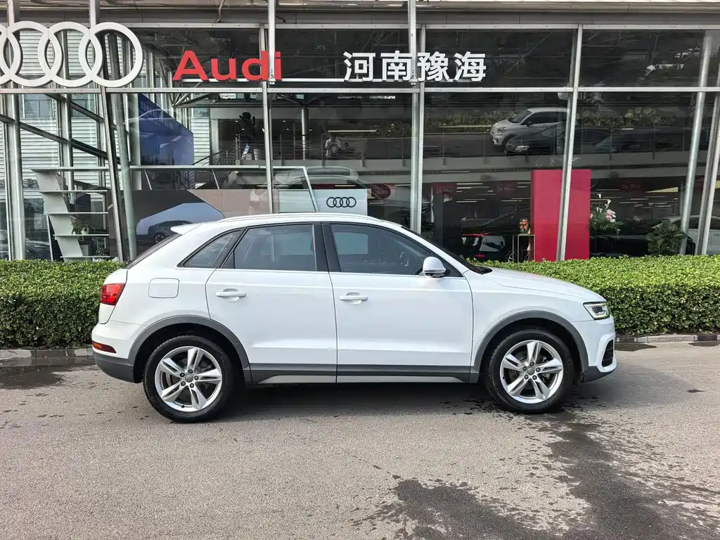 Audi Q3 — фото 3
