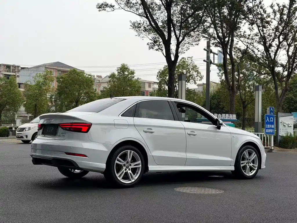 Audi A3 — фото 6