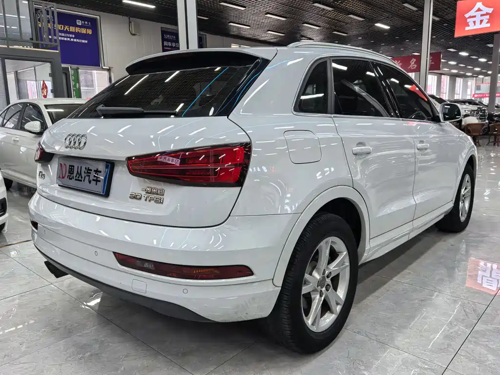 Audi Q3 — фото 14