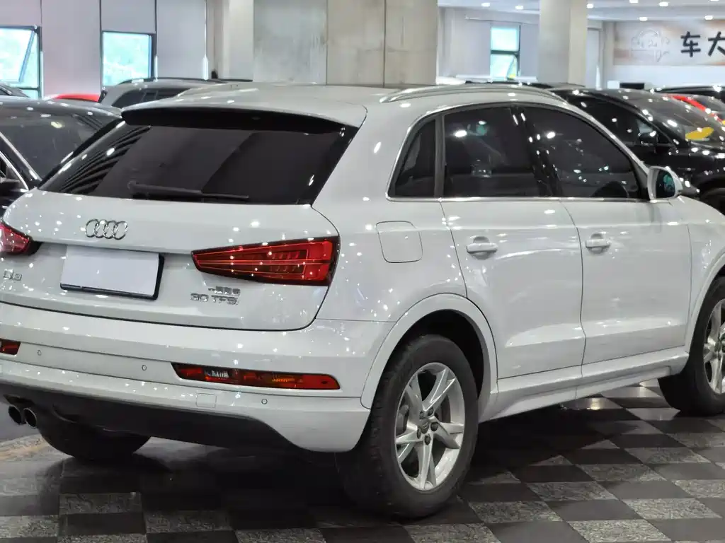 Audi Q3 — фото 3