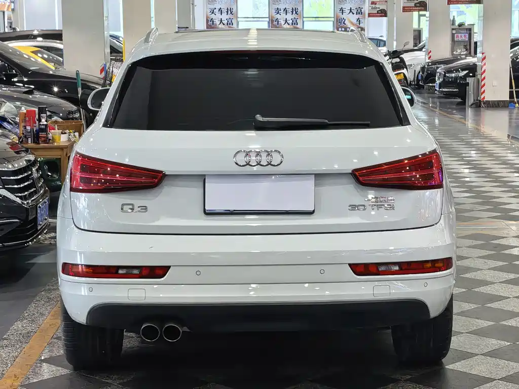 Audi Q3 — фото 4