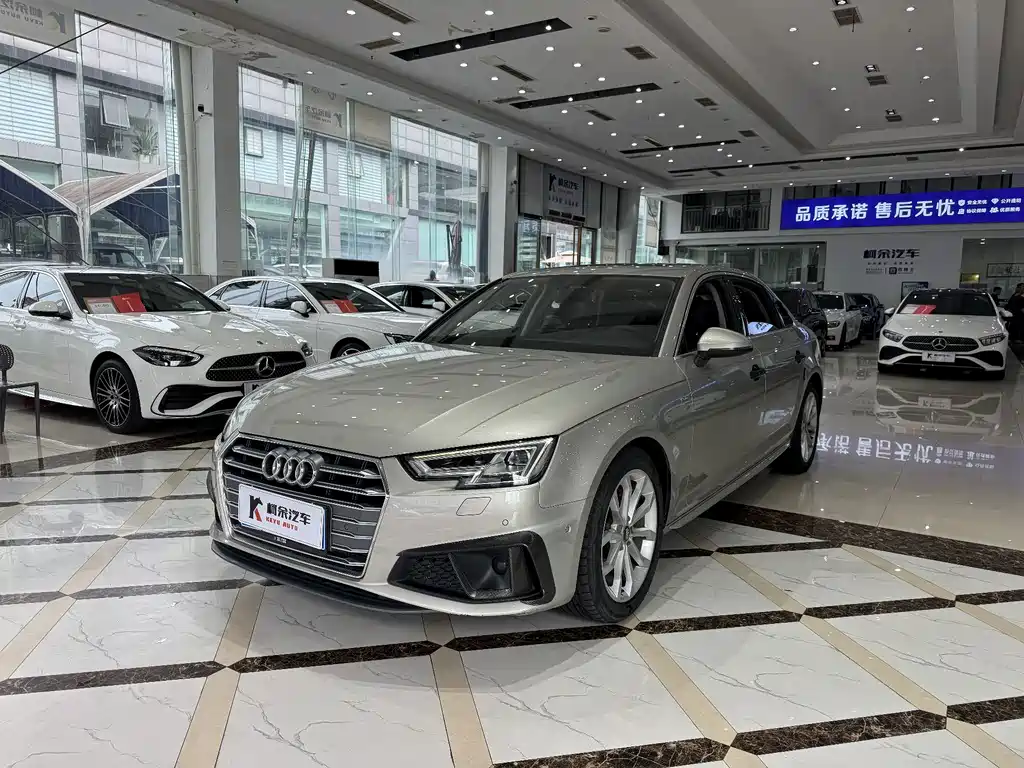 Audi A4L — фото 2