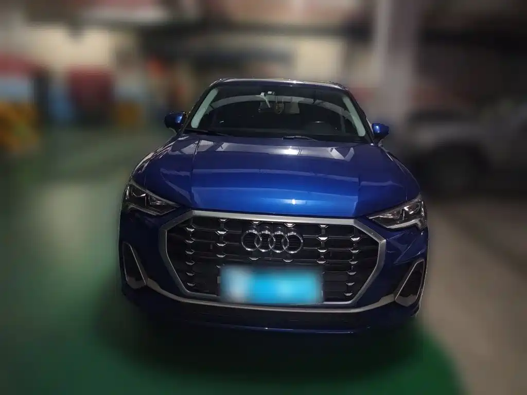 Audi Q3 — фото 23
