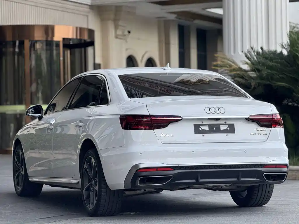 Audi A4L — фото 8