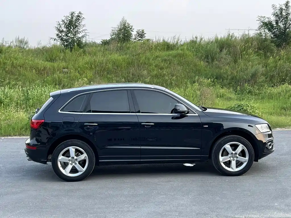 Audi Q5 — фото 8