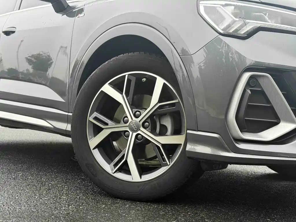 Audi Q3 Sportback — фото 3