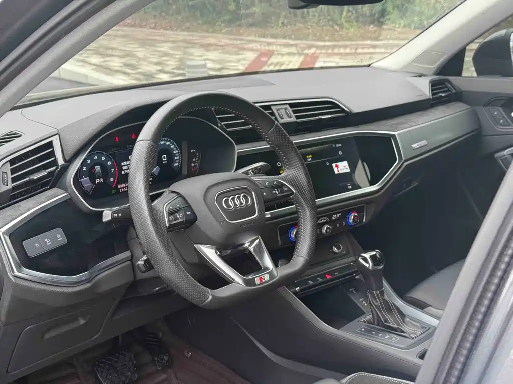 Audi Q3 Sportback — фото 4