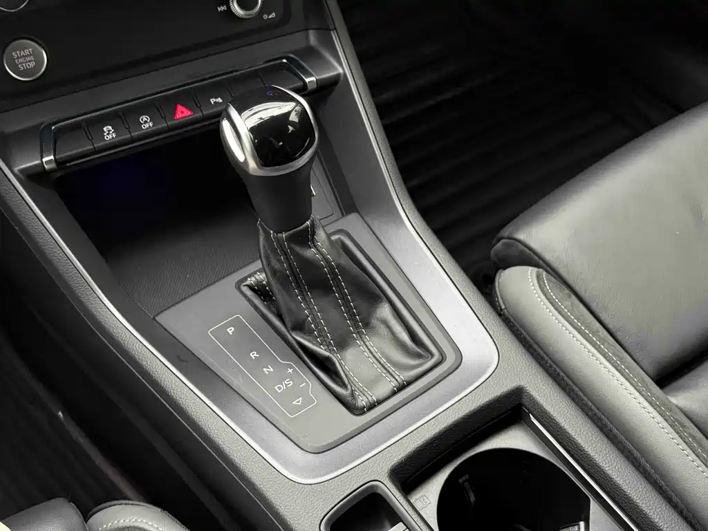 Audi Q3 Sportback — фото 9