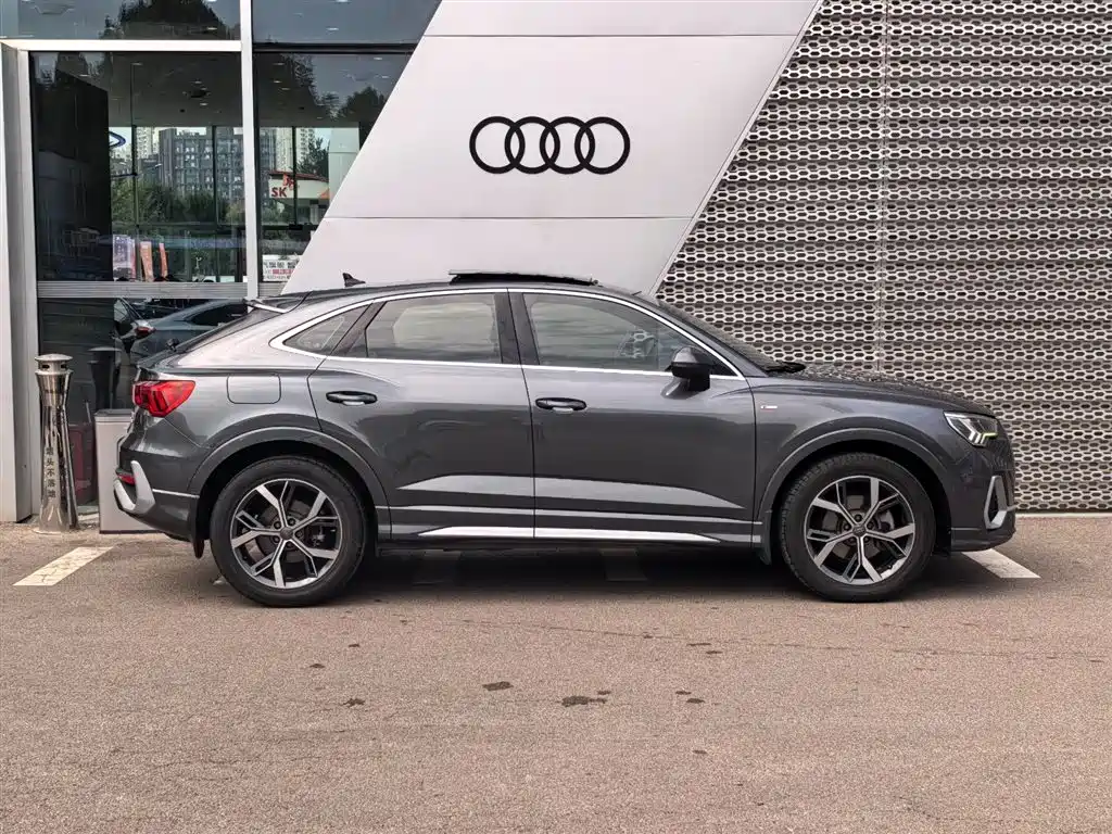 Audi Q3 Sportback — фото 3