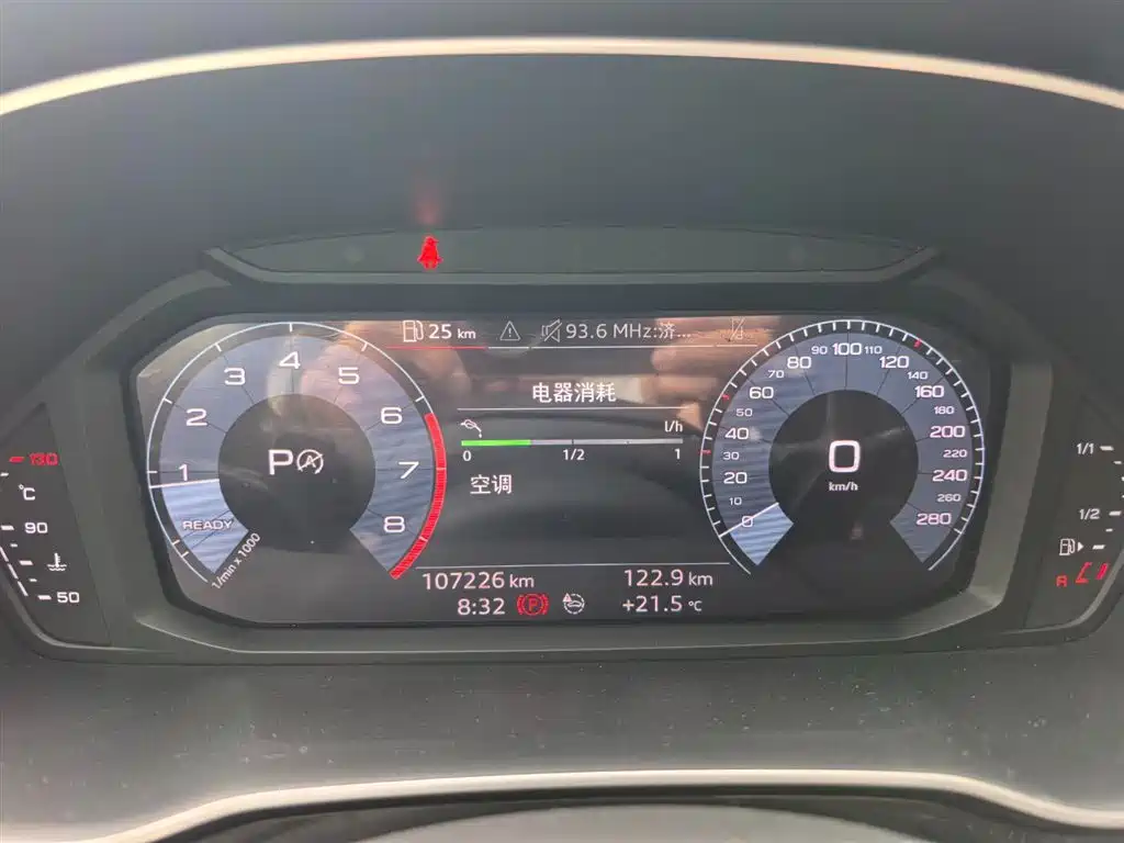Audi Q3 Sportback — фото 23