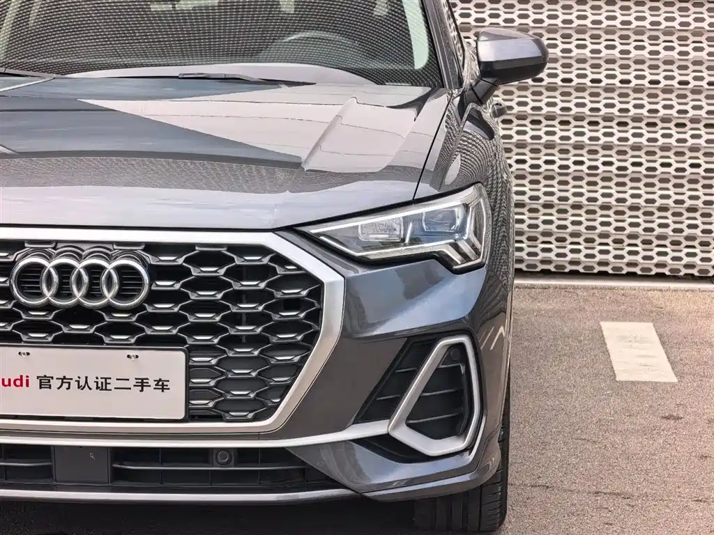 Audi Q3 Sportback — фото 8