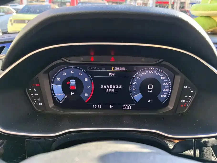 Audi Q3 Sportback — фото 14