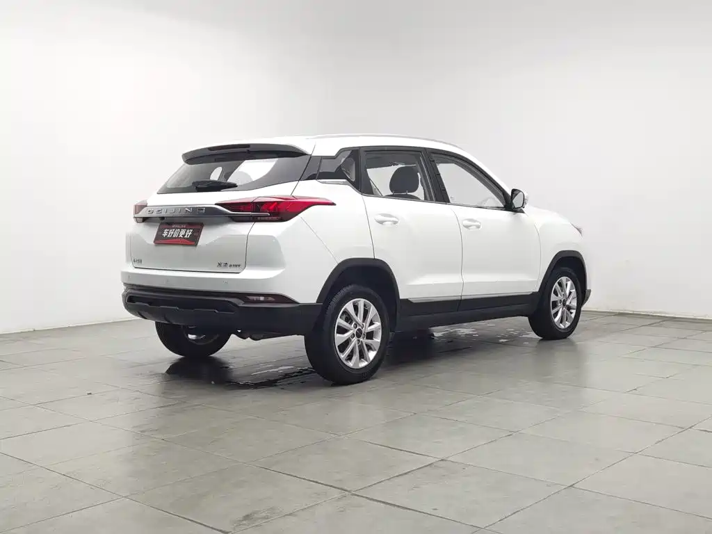 BAIC X3 — фото 2
