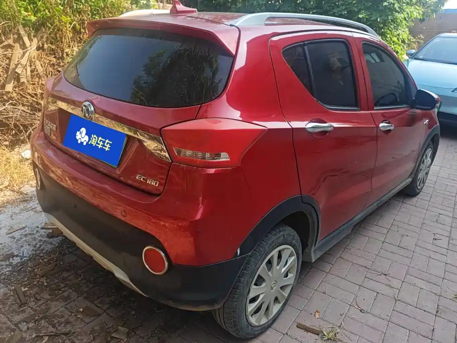 BAIC New Energy EC — фото 3