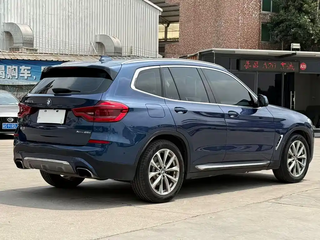 BMW X3 — фото 7