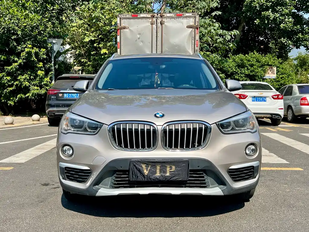 BMW X1 — фото 11