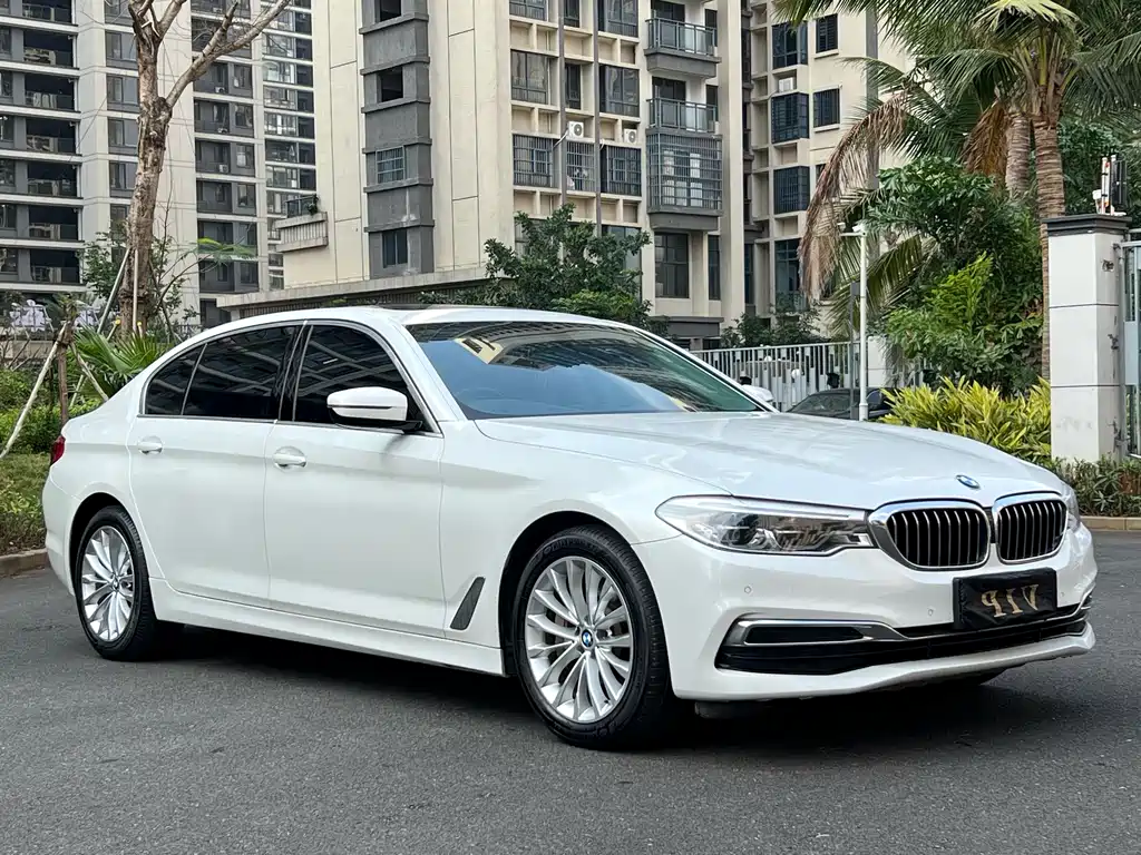 BMW 5 Series — фото 3