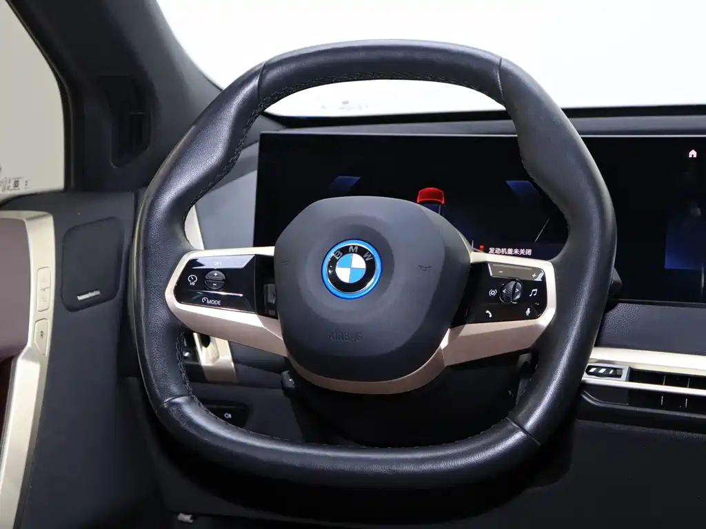 BMW iX — фото 18