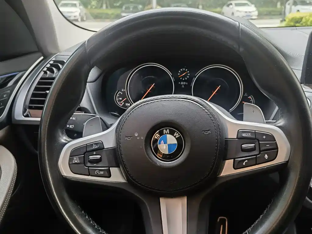 BMW X3 — фото 13