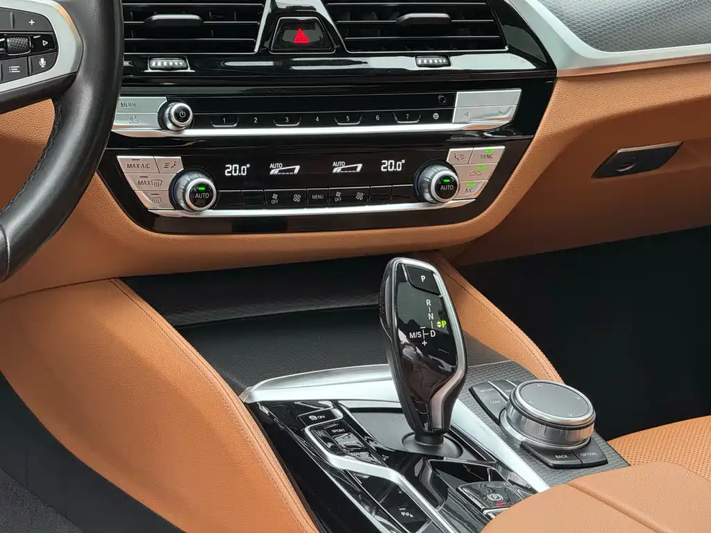 BMW 5 Series (Import) — фото 15