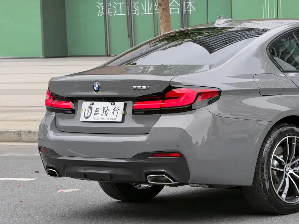 BMW 5 Series (Import) — фото 21