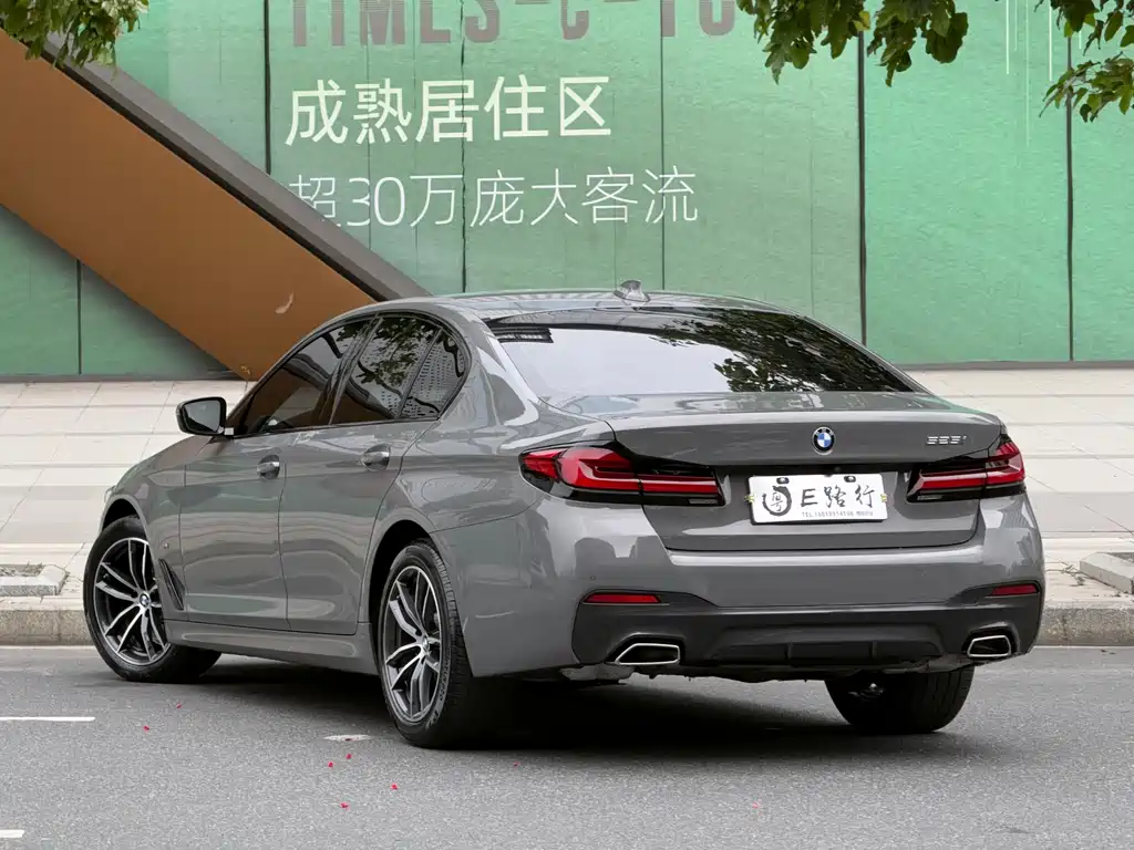 BMW 5 Series (Import) — фото 24