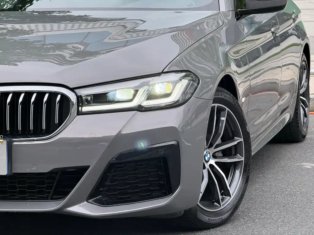 BMW 5 Series (Import) — фото 25