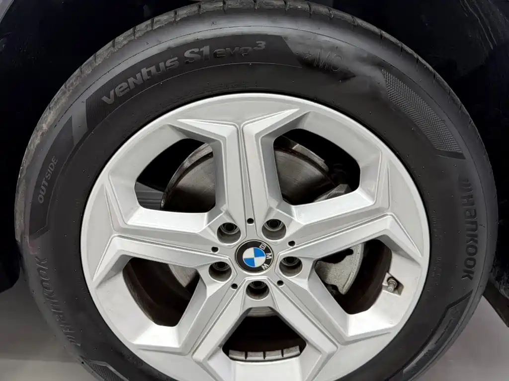 BMW X1 — фото 23