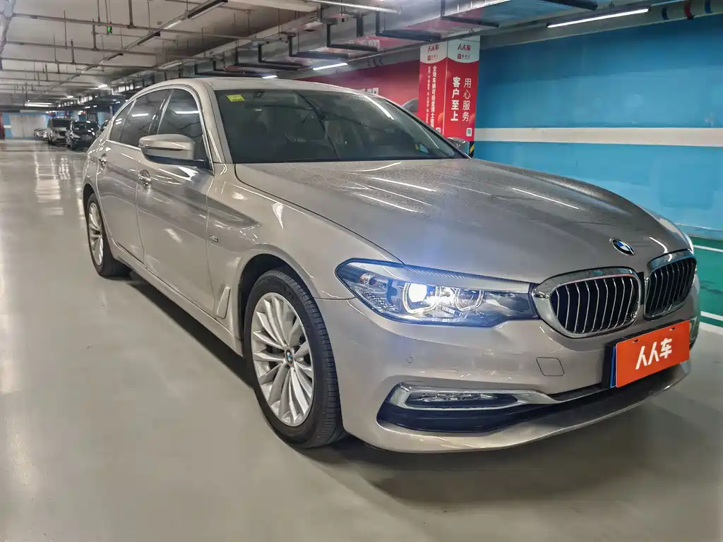 BMW 5 Series — фото 13