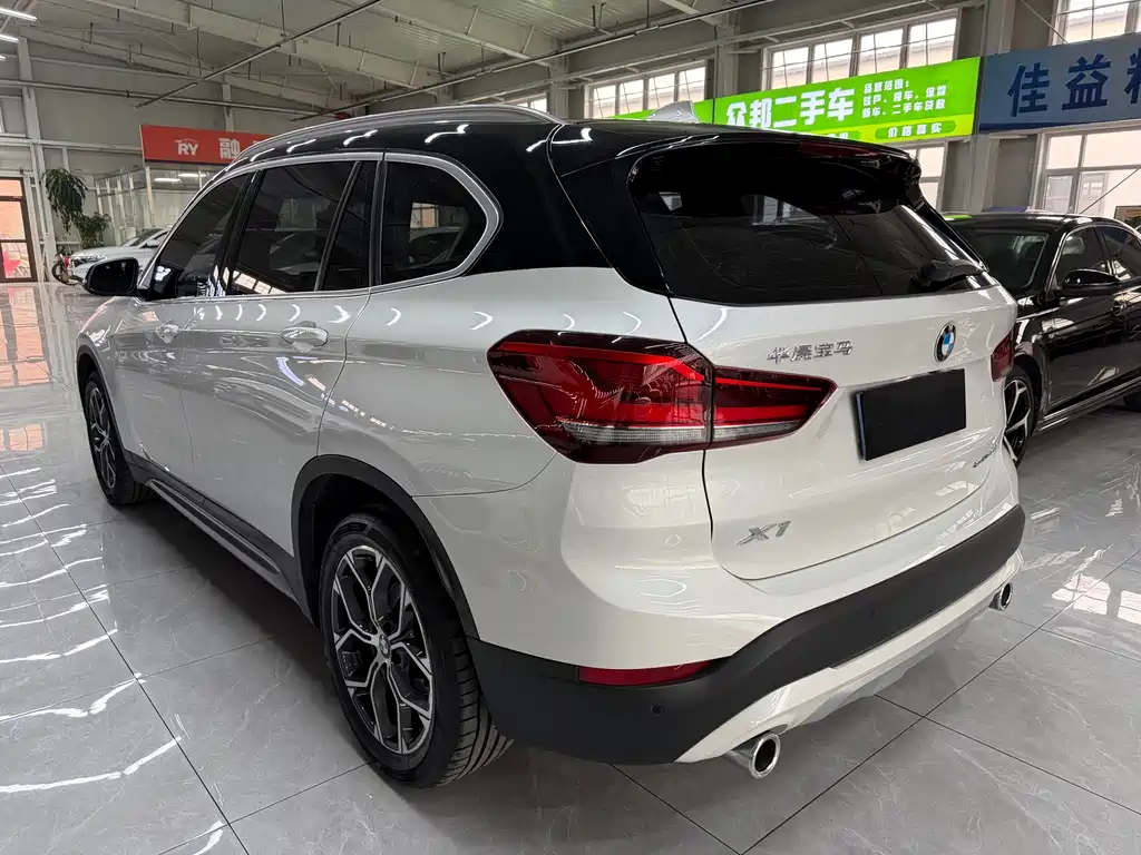 BMW X1 — фото 6