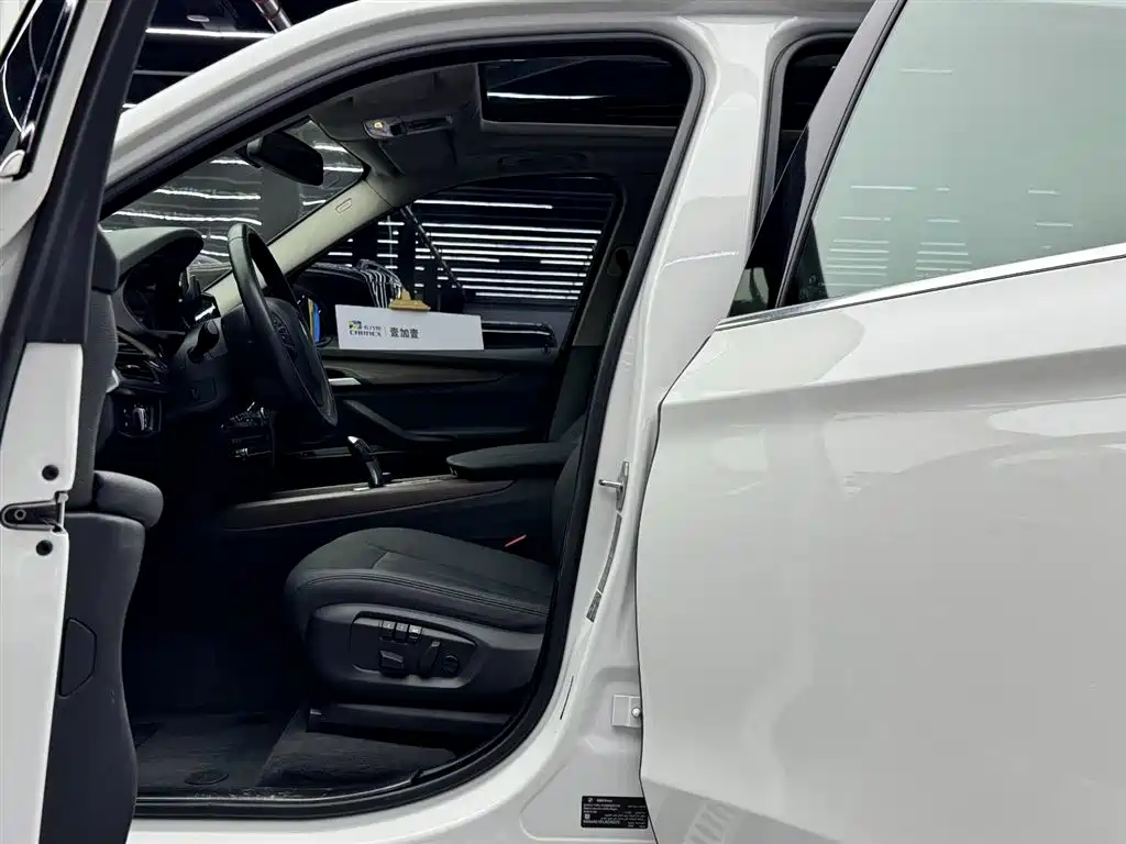 BMW X5 (Import) — фото 6