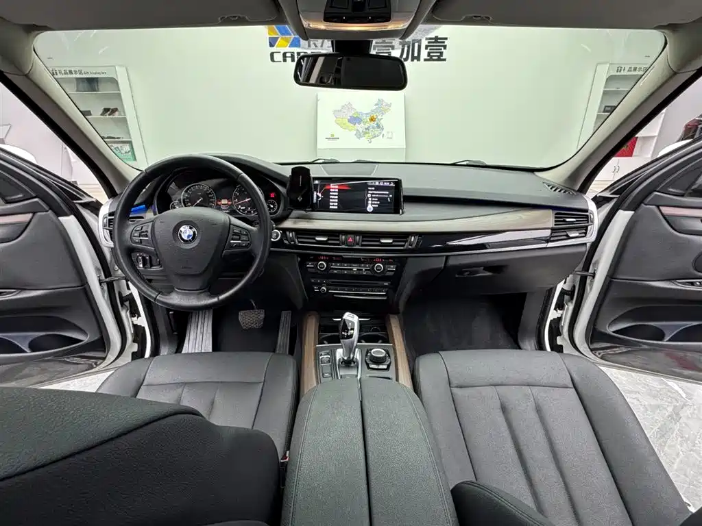 BMW X5 (Import) — фото 9