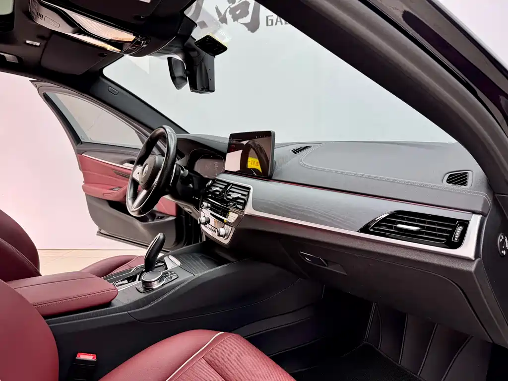 BMW 5 Series — фото 14