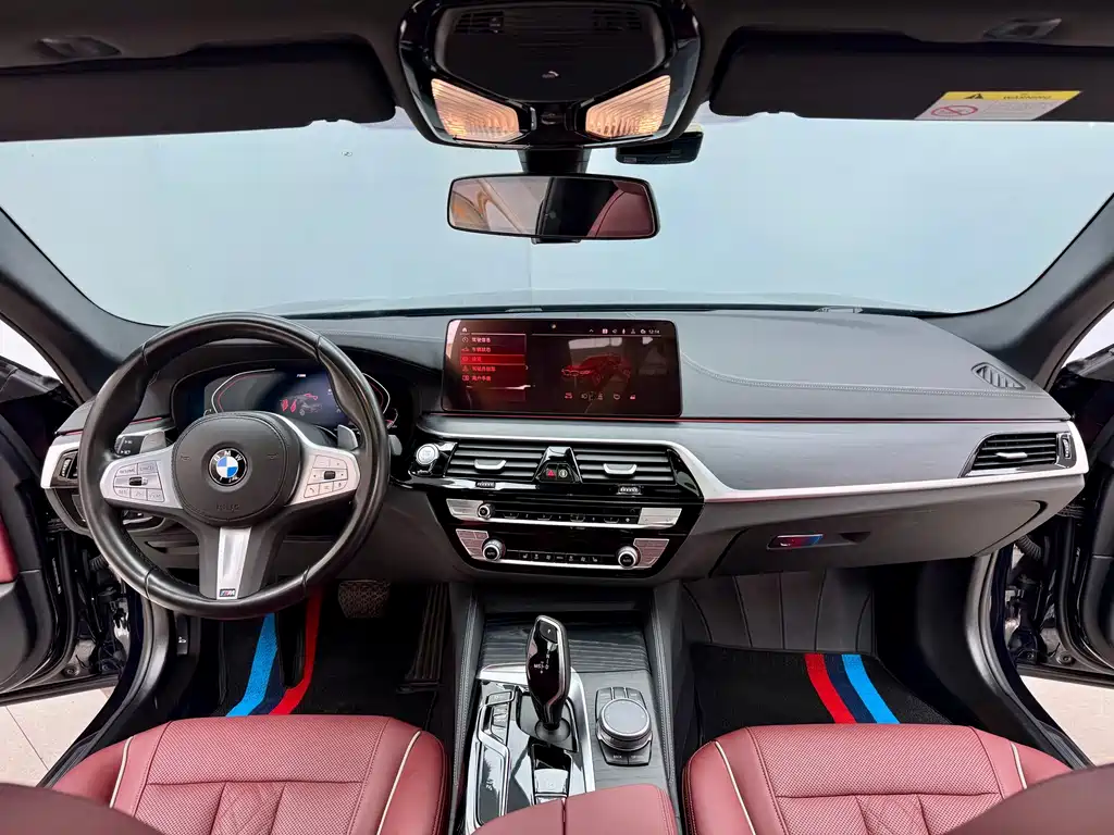 BMW 5 Series — фото 18