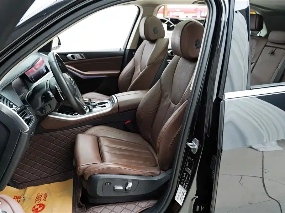 BMW X5 (Import) — фото 3