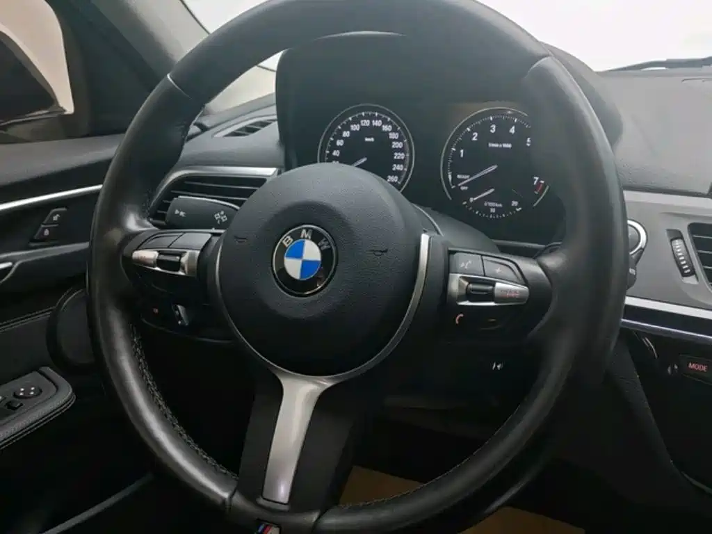 BMW 1 Series — фото 10