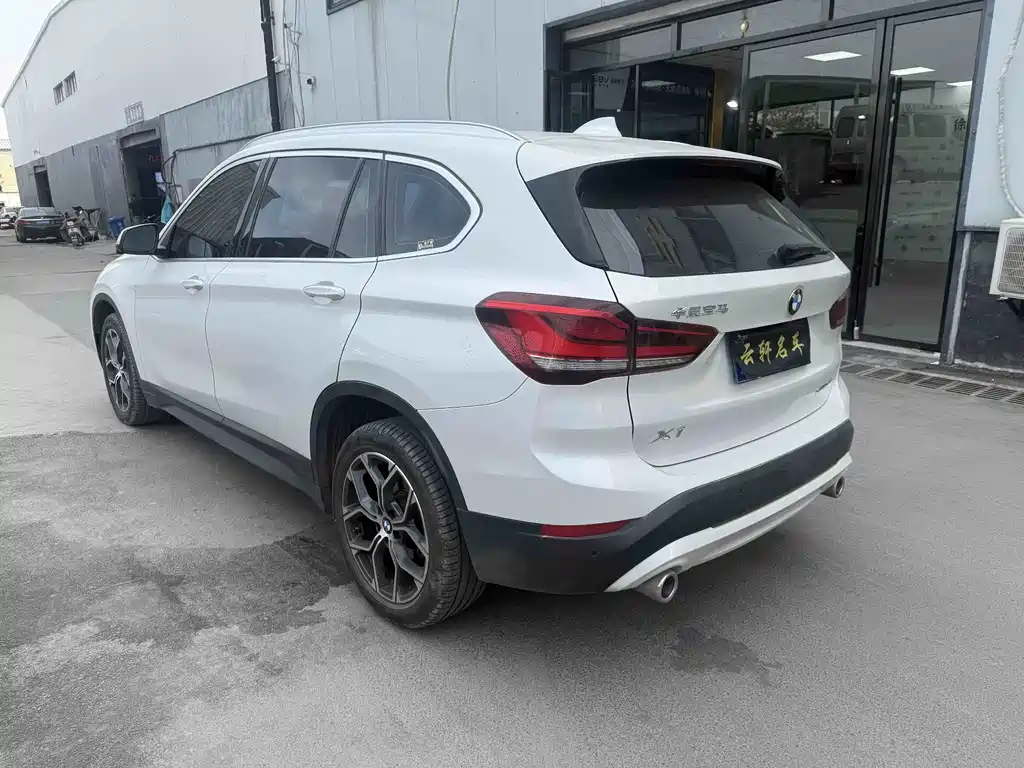 BMW X1 — фото 10