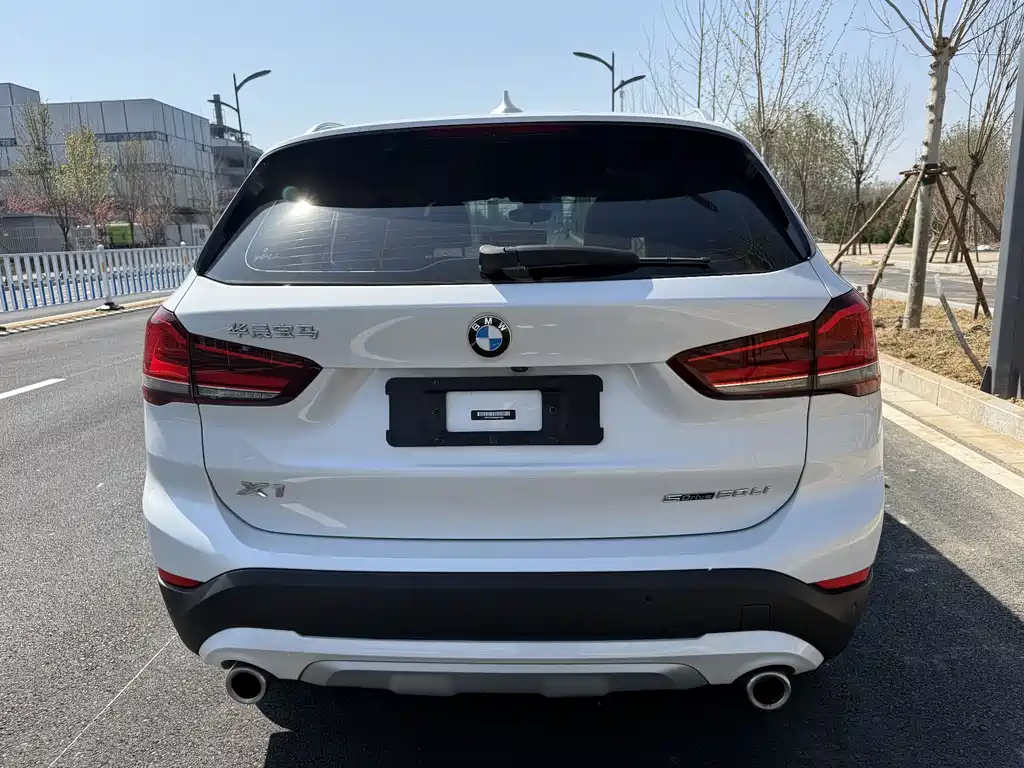 BMW X1 — фото 2
